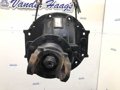 Meritor RR20145 Rear Differential for a Freightliner FLD120