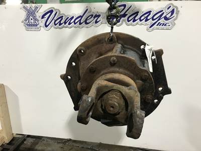 Meritor RR20145 Rear Differential for a Freightliner FLD120