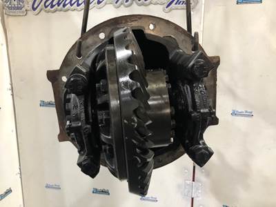 Meritor RR20145 Rear Differential for a Freightliner Columbia 120