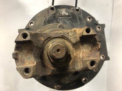 Meritor RR20145 Rear Differential for a Freightliner C120 Century