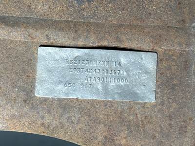 Meritor RS21230 Rear Differential for a Ford F800