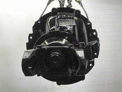 Meritor RS23160 Rear Differential for a Freightliner Cascadia