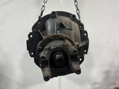 Meritor RS23160 Rear Differential for a Freightliner Cascadia