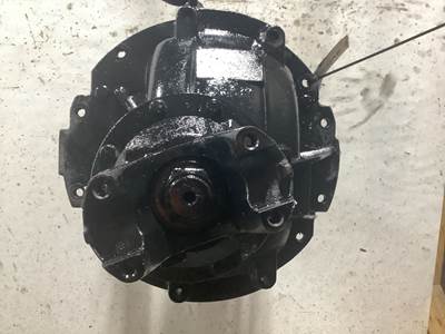 Meritor RH23160 Rear Differential for a Freightliner 122SD