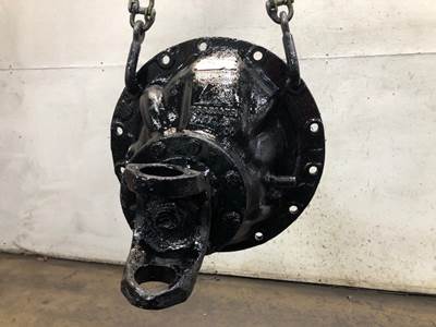Meritor SQHD Rear Differential for a Freightliner FLC120