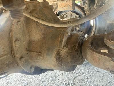 Meritor SSHR Rear Differential for a Ford LTL9000