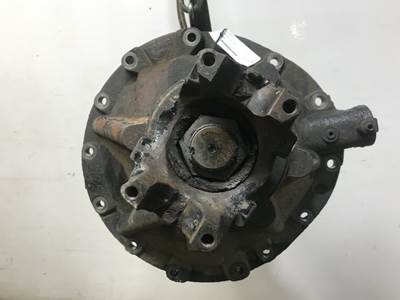 Spicer S23-190 Rear Differential for a Volvo VNL