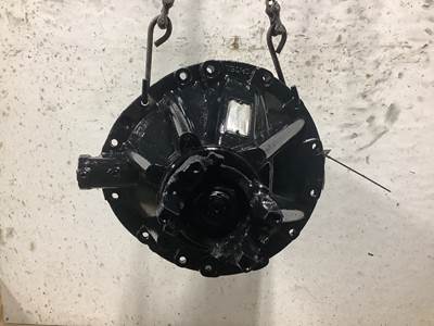 Spicer S23-190 Rear Differential for a Volvo VNL