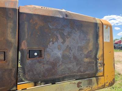 Hyundai ROBEX250LC-7 Door Assembly