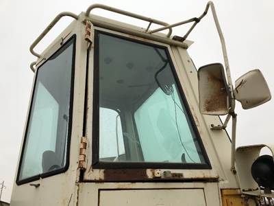 International 515 Door Assembly