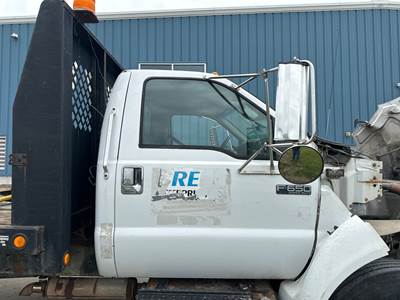 Ford F-650 Front Door Assembly for a Ford F650