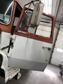 Ford LN700 Front Door Assembly
