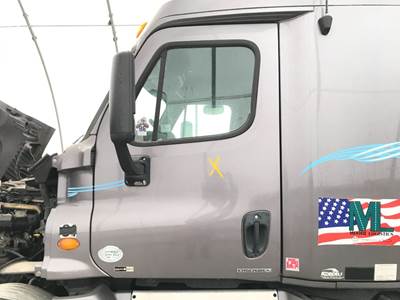 Freightliner Cascadia Front Door Assembly