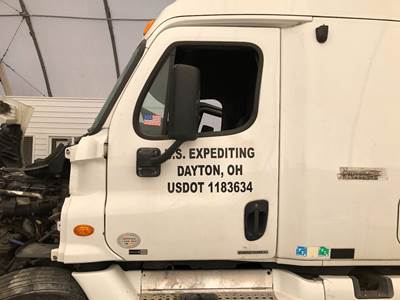 Freightliner Cascadia Front Door Assembly