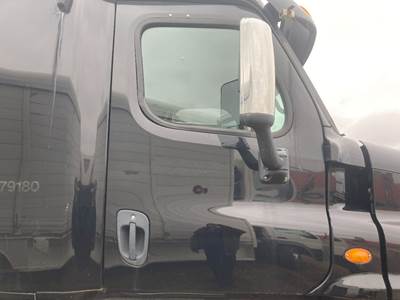 Freightliner Cascadia Front Door Assembly