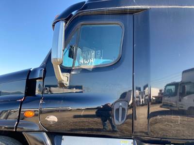 Freightliner Cascadia Front Door Assembly