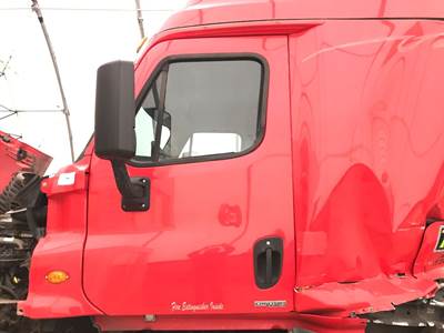 Freightliner Cascadia Front Door Assembly