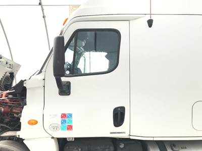 Freightliner Cascadia Front Door Assembly