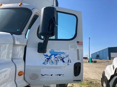 Freightliner Cascadia Front Door Assembly