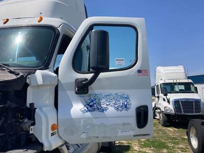 Freightliner Cascadia Front Door Assembly