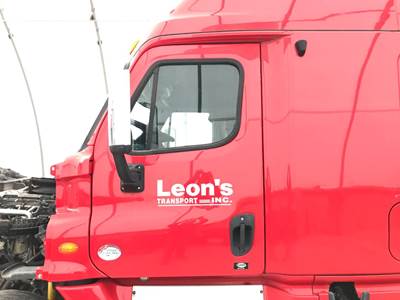 Freightliner Cascadia Front Door Assembly