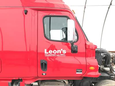 Freightliner Cascadia Front Door Assembly