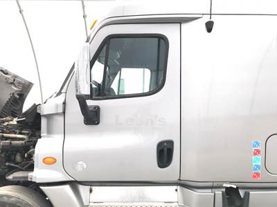 Freightliner Cascadia Front Door Assembly
