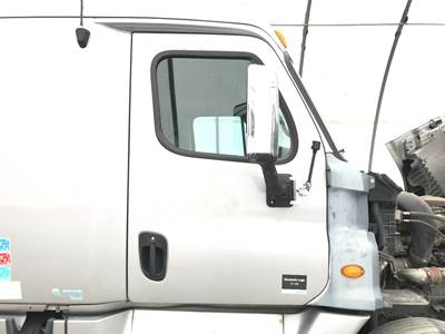 Freightliner Cascadia Front Door Assembly