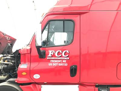 Freightliner Cascadia Front Door Assembly
