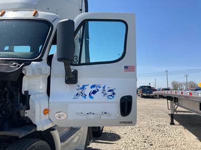 Freightliner Cascadia Front Door Assembly