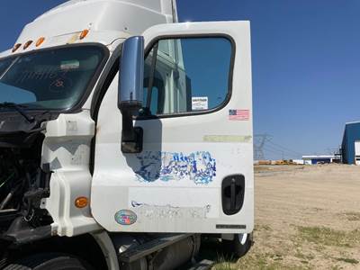 Freightliner Cascadia Front Door Assembly