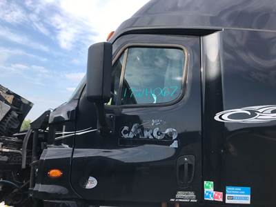 Freightliner Cascadia Front Door Assembly