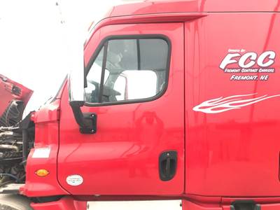 Freightliner Cascadia Front Door Assembly