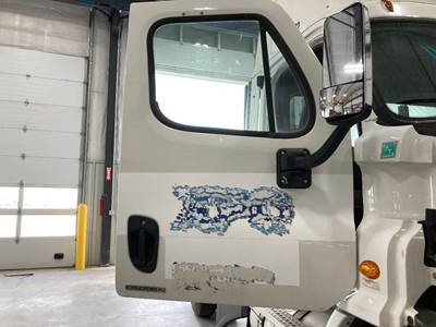 Freightliner Cascadia Front Door Assembly