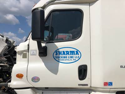 Freightliner Cascadia Front Door Assembly