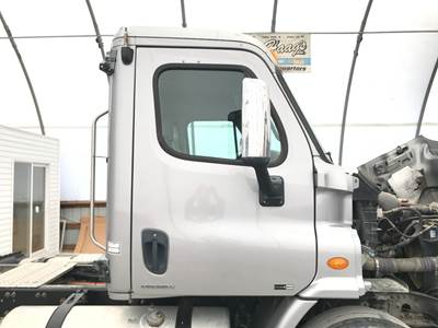 Freightliner Cascadia Front Door Assembly