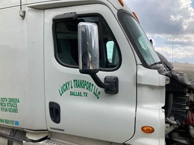 Freightliner Cascadia Front Door Assembly