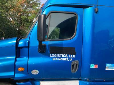 Freightliner Cascadia Front Door Assembly