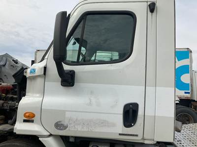 Freightliner Cascadia Front Door Assembly
