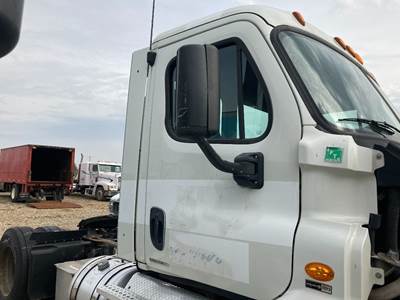 Freightliner Cascadia Front Door Assembly