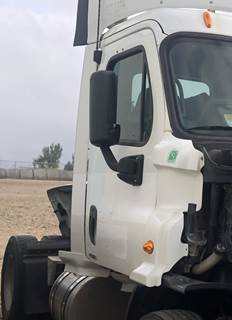 Freightliner Cascadia Front Door Assembly