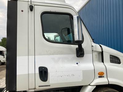Freightliner Cascadia Front Door Assembly