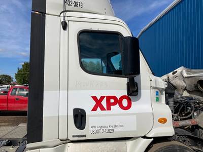 Freightliner Cascadia Front Door Assembly