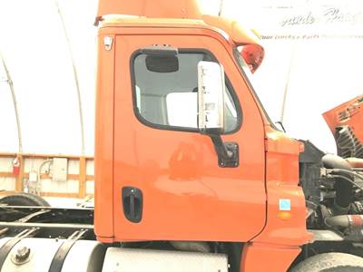 Freightliner Cascadia Front Door Assembly