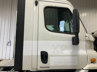 Freightliner Cascadia Front Door Assembly