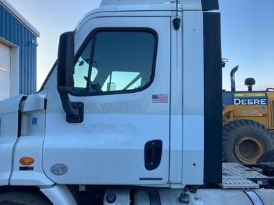Freightliner Cascadia Front Door Assembly