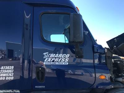 Freightliner Cascadia Front Door Assembly