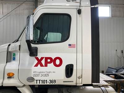 Freightliner Cascadia Front Door Assembly