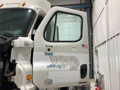 Freightliner Cascadia Front Door Assembly