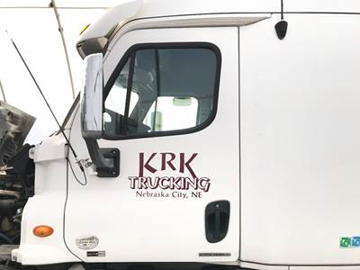 Freightliner Cascadia Front Door Assembly